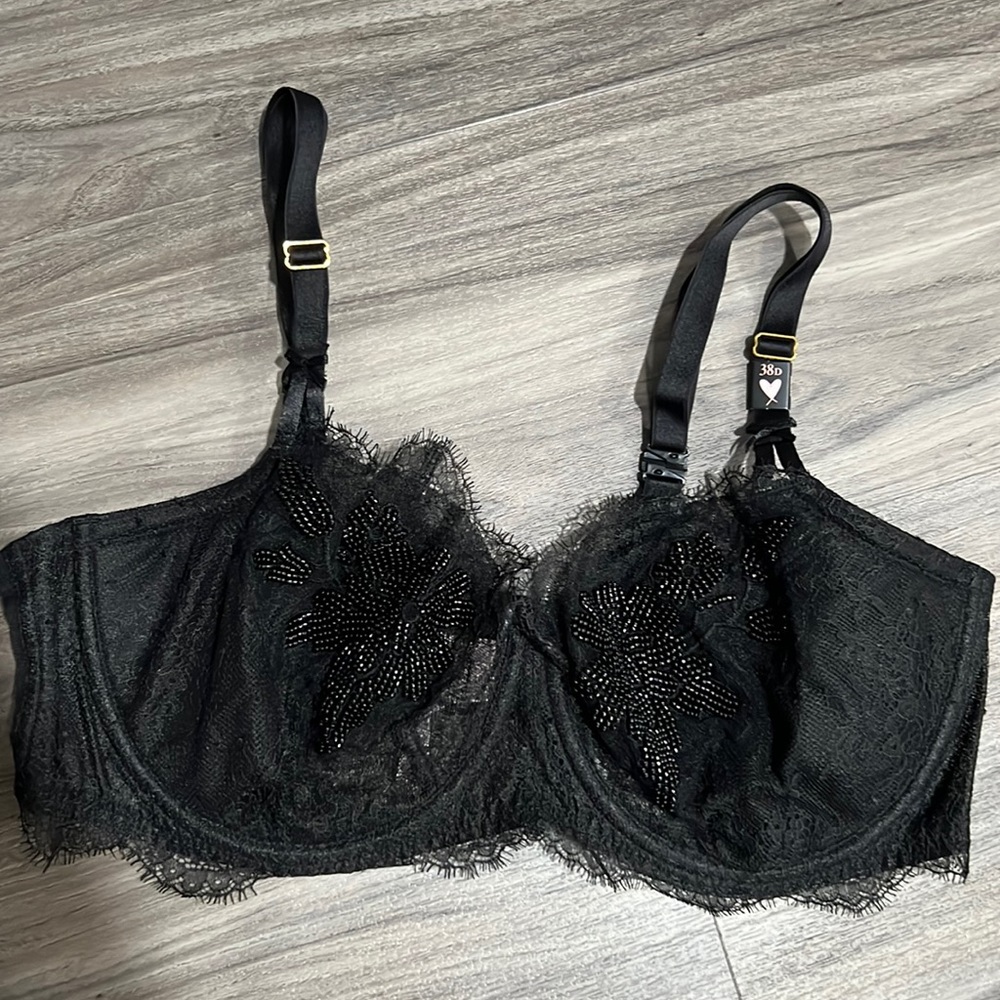 Victoria’s Secret bra
